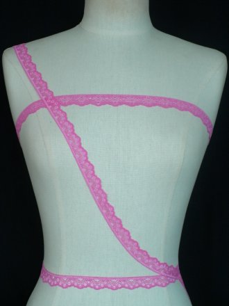 3 Metres Hot Pink Scalloped Cotton Trim