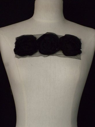 Black 3-Set Rose Ruffle Net Trim