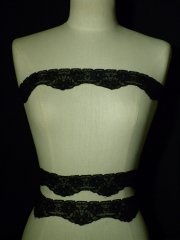 Black Floral Design Scalloped Lace Trim