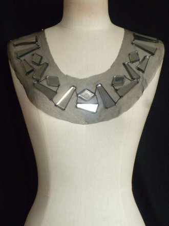 Black Mirror Stoned Net Neck Piece