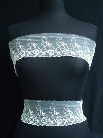 Cream Floral Embroidered Lace Trim