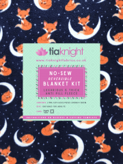 No-Sew DIY Double-Sided Insulating Fleece Blanket Kit- Midnight Foxes