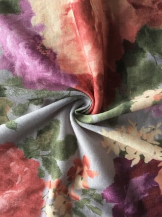 Poly Viscose Light Weight Sheer Fabric- Pale Mauve Vintage Roses Q1078 MLT