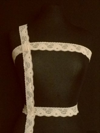 Scalloped Lace Floral Trim- Light Sand SY195 LTSND