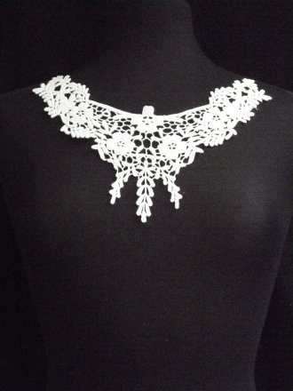 White Floral Design Cotton Neck Piece